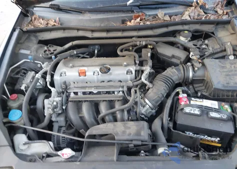 2011 Honda Accord 2.4 Ex-L from USA, damaged, VIN 1HGCP2F82BA135111